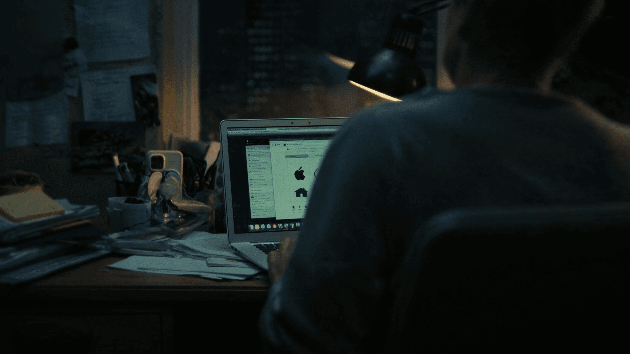 Apple — in-store experience